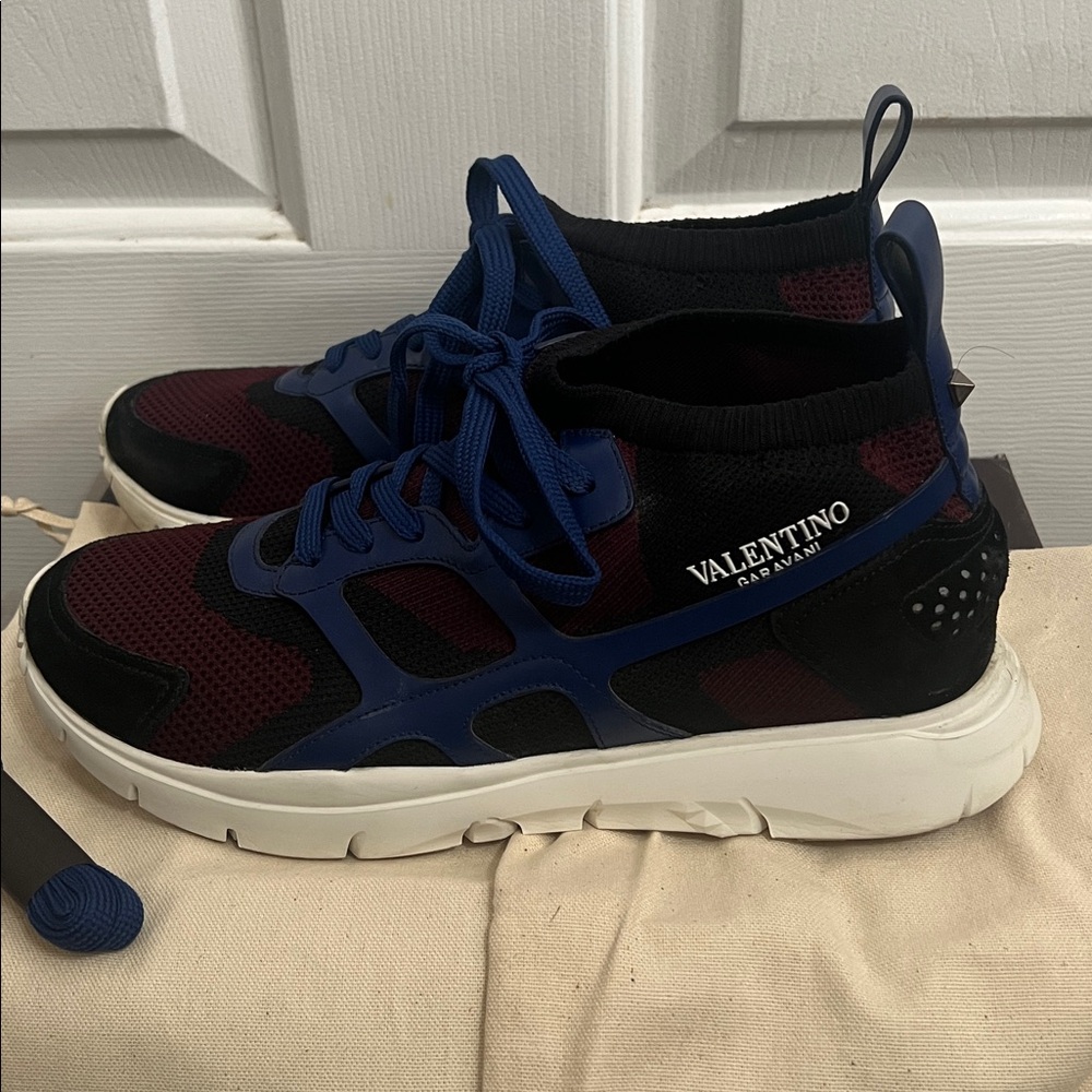 Men’s Valentino Rockstud Sneakers